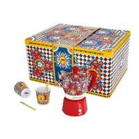 Bialetti Dolce&Gabbana Moka Express 2 adagos kávéfőző + 2db Dolce&Gabbana csésze,  aranyozott keverő szett díszdobozban