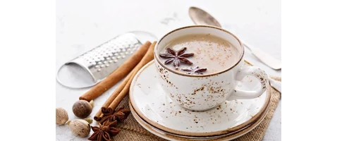 Nagy sláger ital a chai latte – Mi is az valójában, és milyen ízekben kapható?
